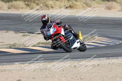 media/Nov-16-2025-Race Pace (Sun) [[8c5fa54630]]/Non Verified Riders (1st 20 Minutes)/2-Turn 10 (1010am)/